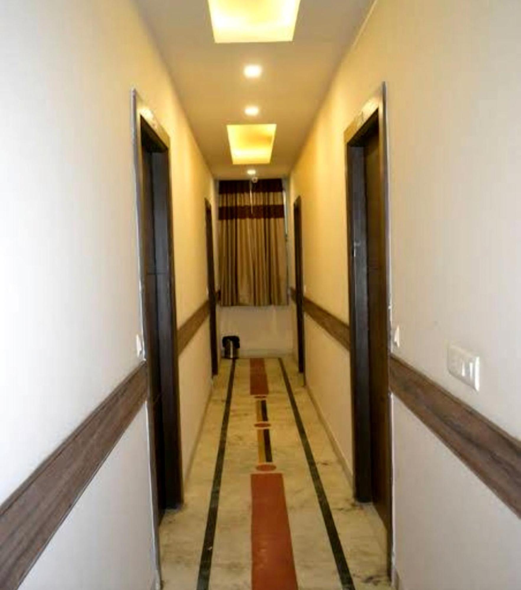 Hotel Merry Gold Neu-Delhi Exterior foto