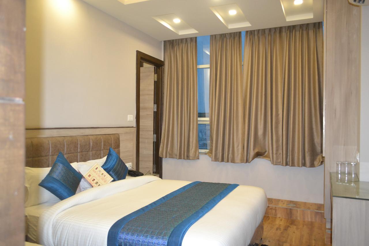 Hotel Merry Gold Neu-Delhi Exterior foto