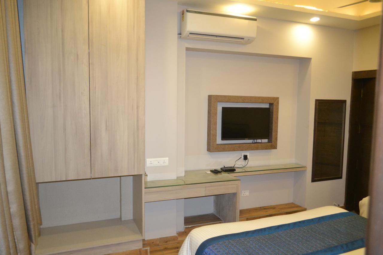 Hotel Merry Gold Neu-Delhi Exterior foto