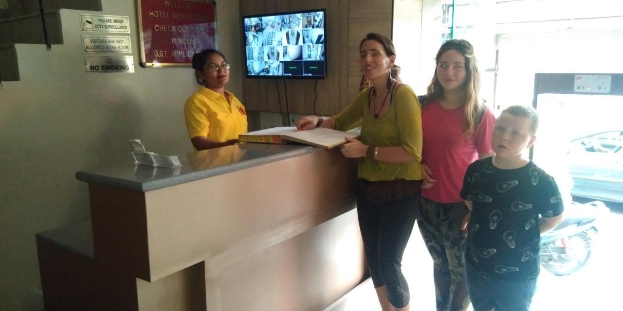 Hotel Merry Gold Neu-Delhi Exterior foto